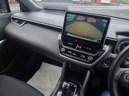 2023 Toyota Corolla Cross 1.8 Hybrid Luna €29,950 thumbnail