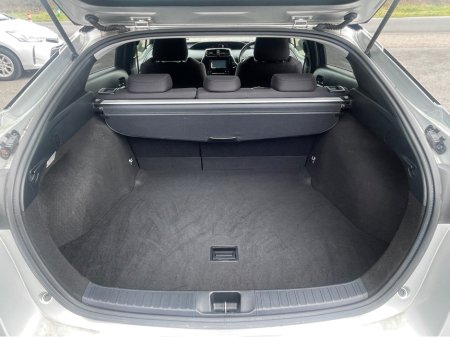 2016 Toyota Prius - thumbnail 10