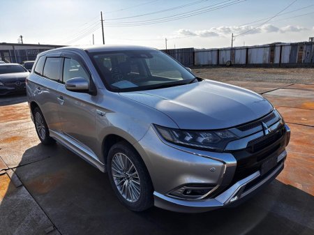 2018 Mitsubishi Outlander - thumbnail 1