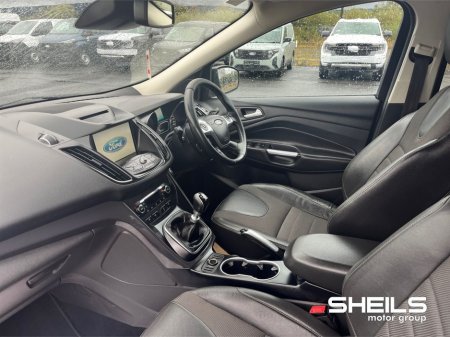 2016 Ford Kuga - thumbnail 5