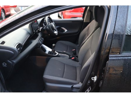 2024 Toyota Yaris LUNA 5dr Manual Great Spec! €19,995 thumbnail