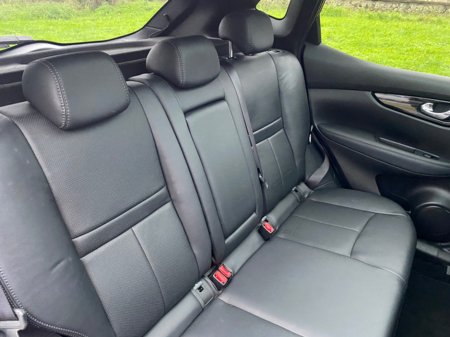 2017 Nissan Qashqai 1.2 SV PREMIUM '17 4DR €13,750 thumbnail