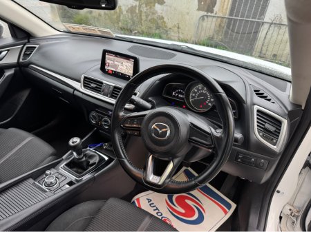 2017 Mazda Mazda3 1.5 SE NAV 105PS 5DR €9,900 thumbnail
