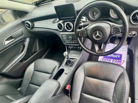 2015 Mercedes-Benz CLA Class 180 CDI 4DR €13,900 thumbnail