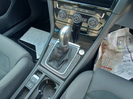 2017 Volkswagen Golf  €17,950 thumbnail