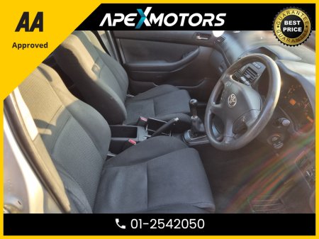 2005 Toyota Avensis - thumbnail 12