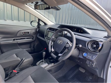 2020 Toyota Aqua - thumbnail 4