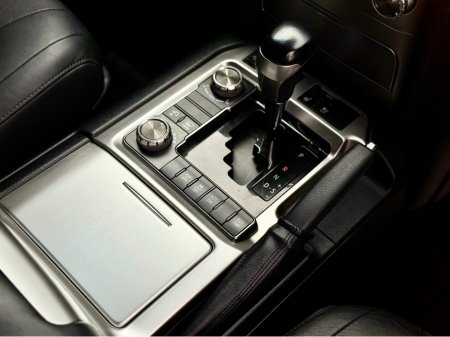 2020 Toyota Landcruiser 4.5 SAHARA 5DR AUTO €99,950 thumbnail