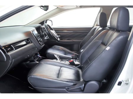 2018 Mitsubishi Outlander - thumbnail 15