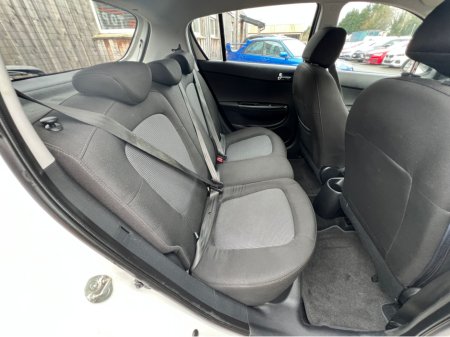 2013 Hyundai i20 - thumbnail 10