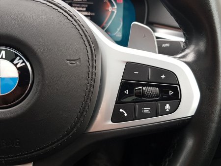 2021 BMW 5 Series - thumbnail 16