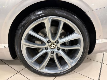 2019 Bentley Continental GT 6.0 W12 MULLINER//LOW MILES=HUGE SPEC//BENTLEY EXTENDED WARRANTY=191 D REG=FULL BENTLEY SERVICE HISTORY//TAILORED FINANCE PACKAGES AVAILABLE=TRADE €169,995 thumbnail