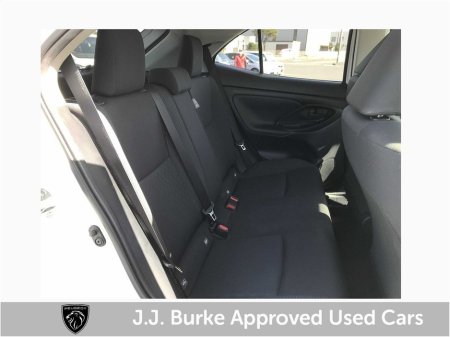 2024 Toyota Yaris - thumbnail 17