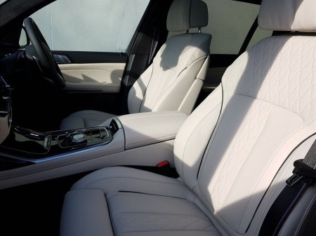 2026 BMW X7 - thumbnail 7