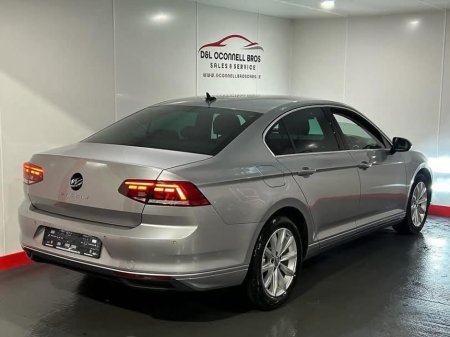 2021 Volkswagen Passat BUSINESS 2.0 TDI MANUAL 6SPEED FWD 150 4DR €19,950 thumbnail