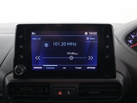 2022 Peugeot Partner - thumbnail 9