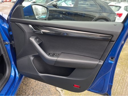 2018 Skoda Octavia COMBI STYLE AUTOMATIC 1.0 TSI 115HP //HIGH SPEC//SAT NAV//REVERSE CAMERA//LOW MILES// €17,950 thumbnail