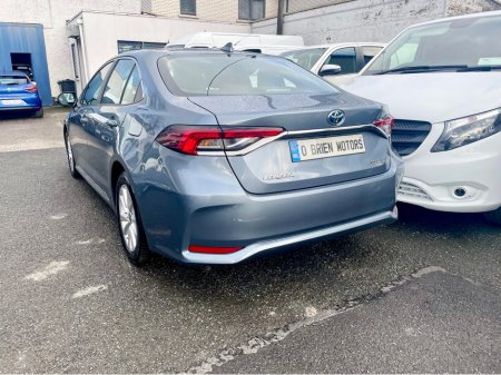 2023 Toyota Corolla LUNA SALOON 4DR AUTO 1.8 PETROL/ELECTRIC SELF CHARGING HYBRID €21,950 thumbnail