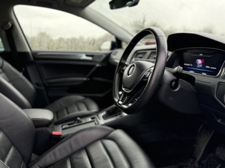 2019 Volkswagen Golf e-GOLF €10,990 thumbnail