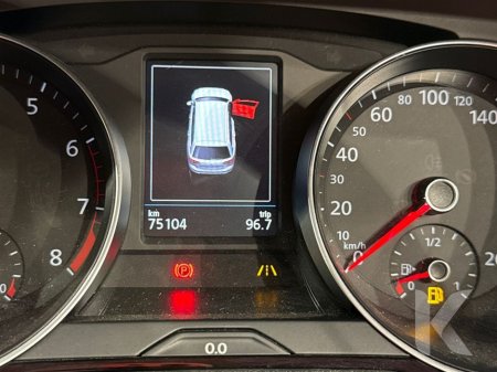 2018 Volkswagen Passat ESTATE - 1.4L TSI AUTOMATIC - HALF LEATHER UPHOLSTERY - REVERSE CAMERA/PARKING RADAR - CRUISE CONTROL €20,950 thumbnail