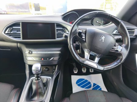 2017 Peugeot 308 - thumbnail 12