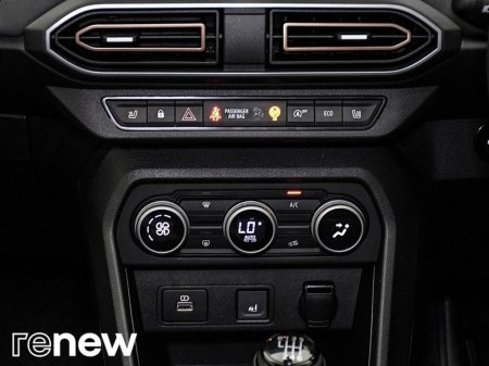 2023 Dacia Sandero Stepway Journey TCe 90 €18,900 thumbnail