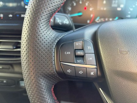 2024 Ford Focus 1.0L EcoBoost 125PS ST-Line €27,975 thumbnail