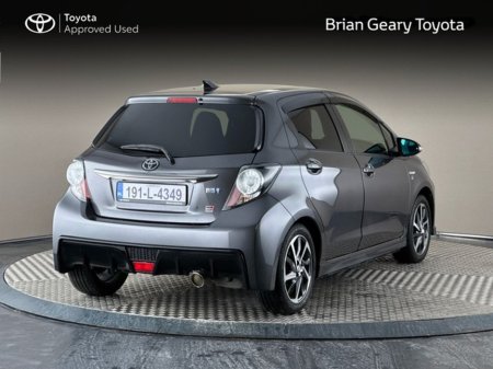 2019 Toyota Yaris HYBRID GR SPORT €17,950 thumbnail