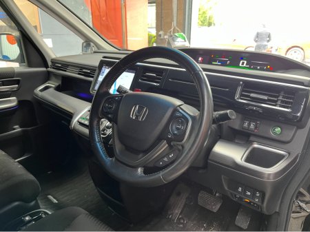 2018 Honda Stepwagon - thumbnail 8