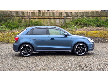 2017 Audi A1 - thumbnail 4