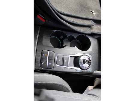 2020 Ford Focus - thumbnail 19