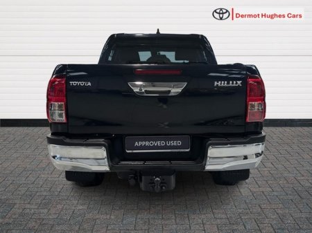 2022 Toyota Hilux 2.4 SR5 DOUBLE CAB 4DR €38,500