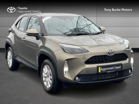 2025 Toyota Yaris Cross - Save EUR 4,100 - Luna + 2 FREE Services Included - 1.5 Hybrid - Automatic - EUR 180 Tax // Remote Central Locking // Front Electric Windows // Rear Electric Windows // Electric Mirrors // Finger Tip €29,865