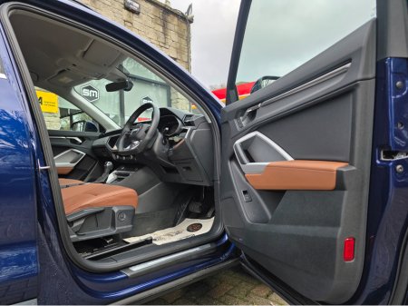 2025 Audi Q3 35 TFSI SE S-TRONIC.FINANCE ARRANGED.SIMI.AA APPROVED.VIEW BY APPOINTMENT 7 DAYS A WEEK. €52,950 thumbnail