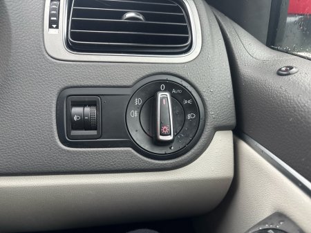 2017 Volkswagen Polo Polo *Beats Edition* 1.2 Petrol Automatic €13,950 thumbnail