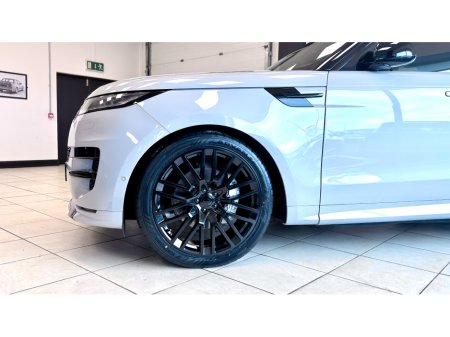 2025 Land Rover Range Rover - thumbnail 5