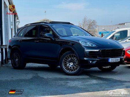 2017 Porsche Cayenne - thumbnail 2