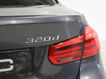 2018 BMW 3 Series - thumbnail 12