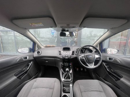 2015 Ford Fiesta - thumbnail 10