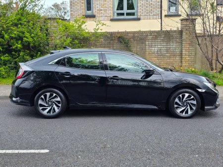 2019 Honda Civic - thumbnail 2