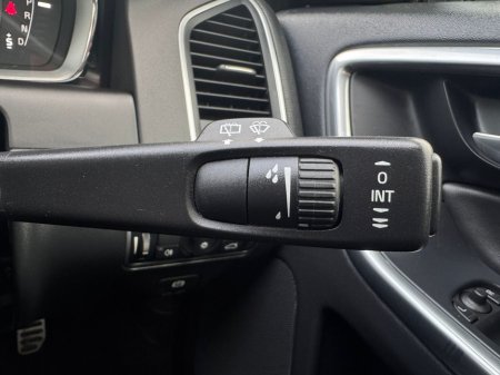 2014 Volvo XC60 D4 FWD R-DESIGN GT 5DR AUTO €13,800 thumbnail