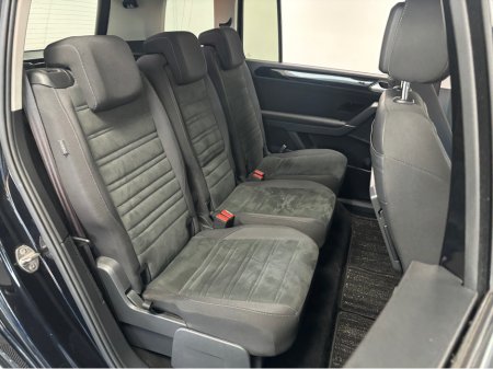 2020 Volkswagen Touran VOLKSWAGEN TOURAN 1.4 TSI DSG*7 SEATER*FRONT AND REAR HEATED SEATS*PARK ASSIST & CAMERA*ELECTRIC TAILGATE*LANE ASSIST*FINANCE AVAILABLE TRADE INS WELCOME* thumbnail