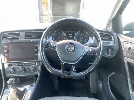 2017 Volkswagen Golf - thumbnail 10