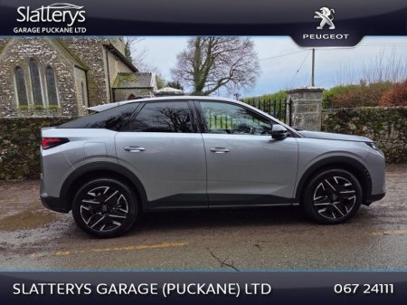 2025 Peugeot 3008 1.2 MHEV PureTech 136bhp eDCS6 Allure €40,995 thumbnail