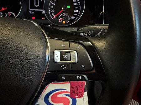 2015 Volkswagen Golf 1.4 TSI 5DR 150HP Highline €15,900 thumbnail