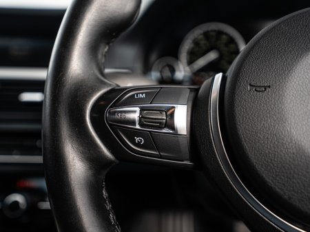 2016 BMW 5 Series - thumbnail 24