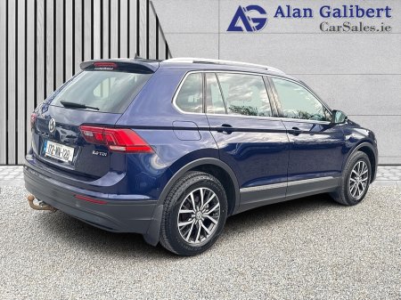 2017 Volkswagen Tiguan - thumbnail 8