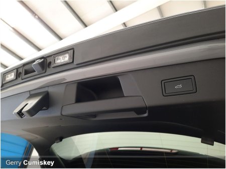 2025 Volkswagen ID.4 - thumbnail 6