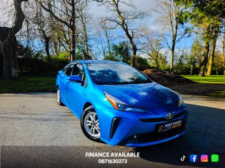 2020 Toyota Prius - thumbnail 6