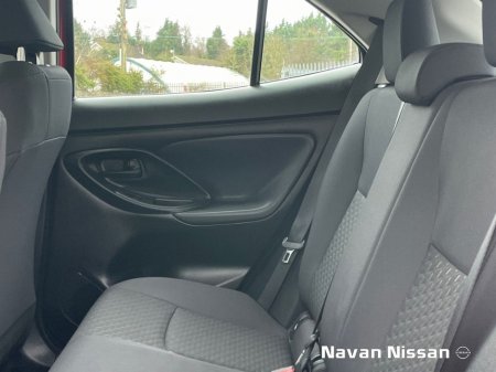 2024 Toyota Yaris Cross 1.5 Hybrid Luna thumbnail